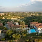 Bed and breakfast Nonna Cicci Boutique - Cisterna dʼAsti