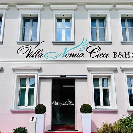 Oda ve Kahvaltı Nonna Cicci Boutique - Cisterna dʼAsti